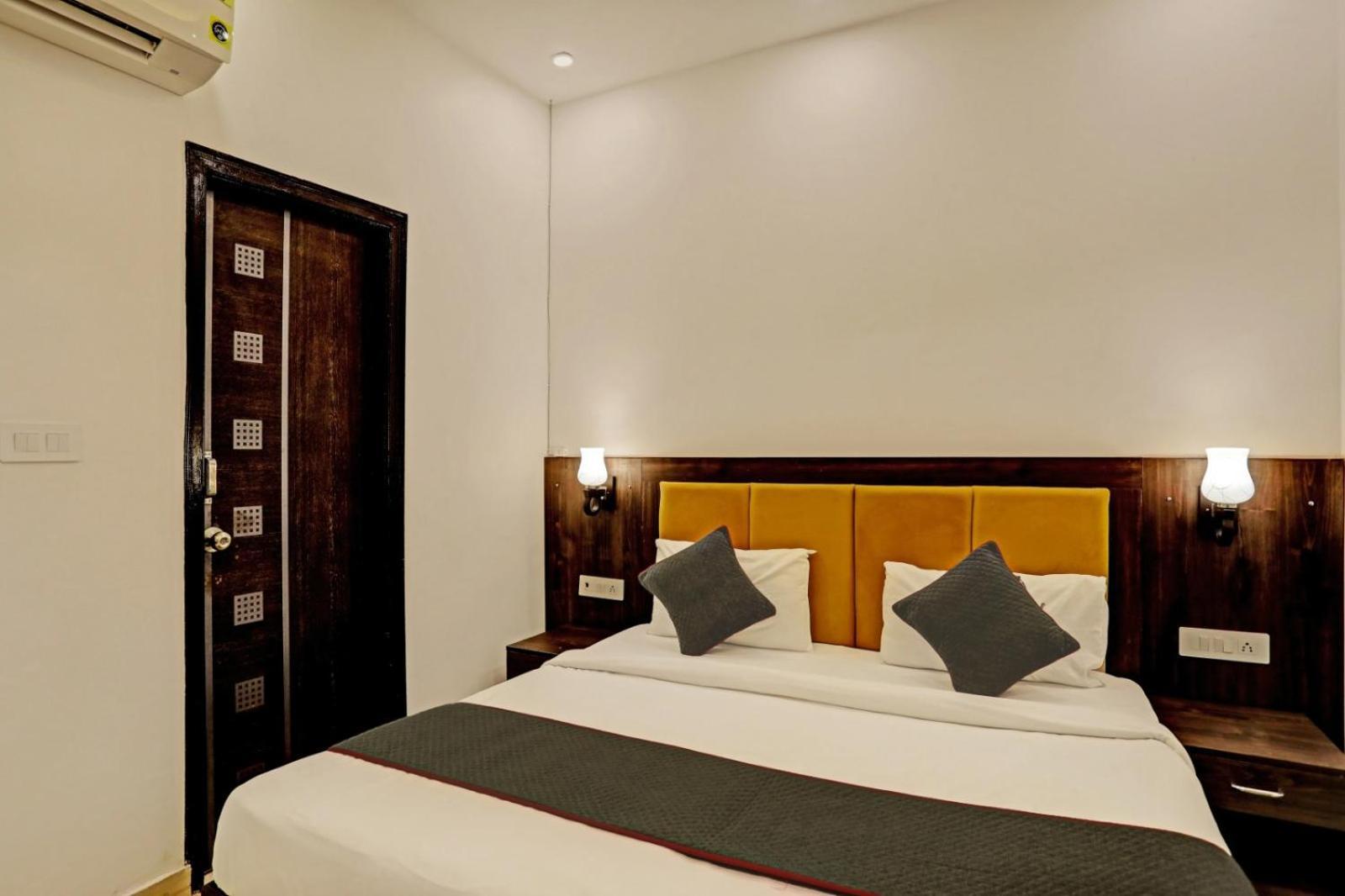 Hotel Golden Prime King New Delhi Exterior photo