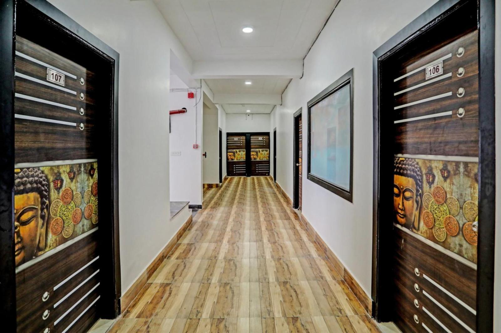 Hotel Golden Prime King New Delhi Exterior photo