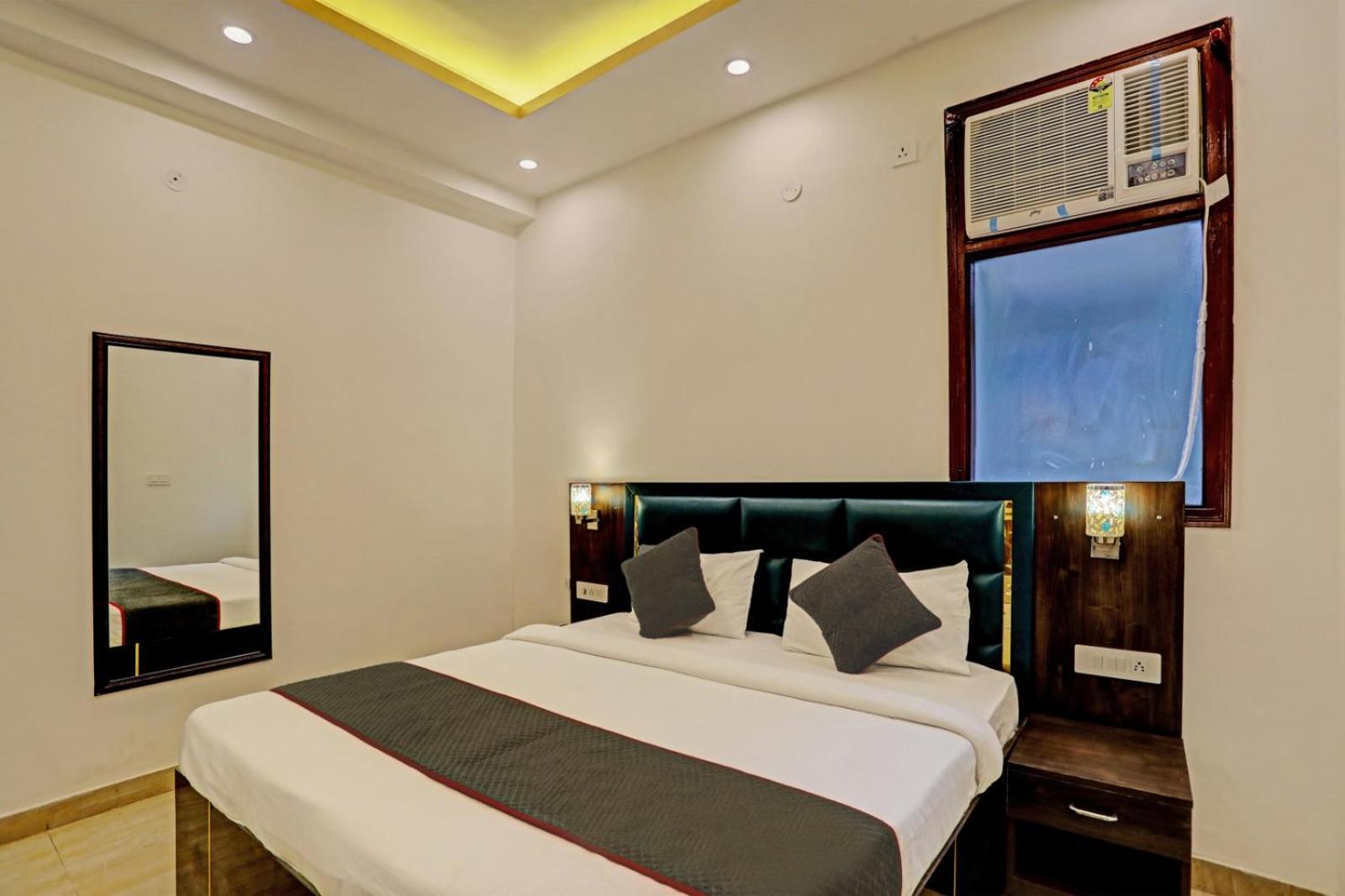 Hotel Golden Prime King New Delhi Exterior photo