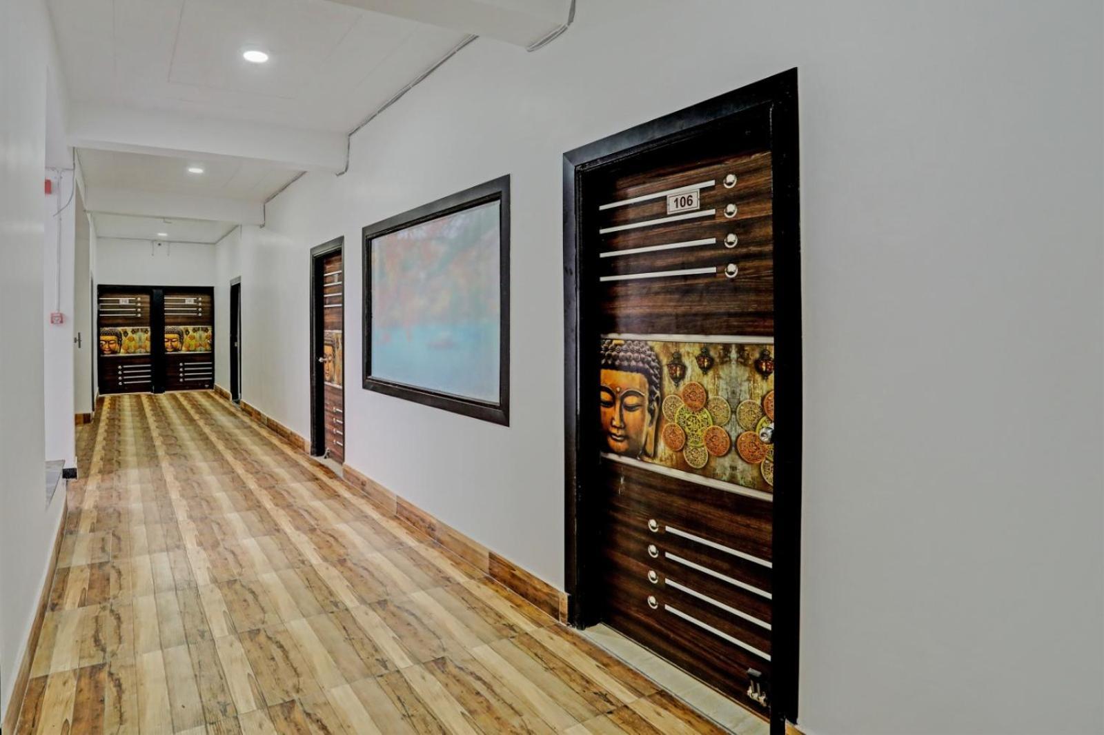 Hotel Golden Prime King New Delhi Exterior photo