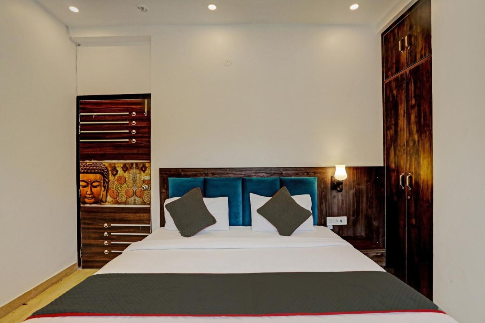 Hotel Golden Prime King New Delhi Exterior photo